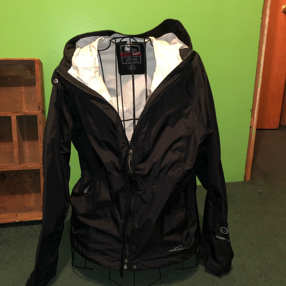 Eddie Bauer wind breaker // size Medium